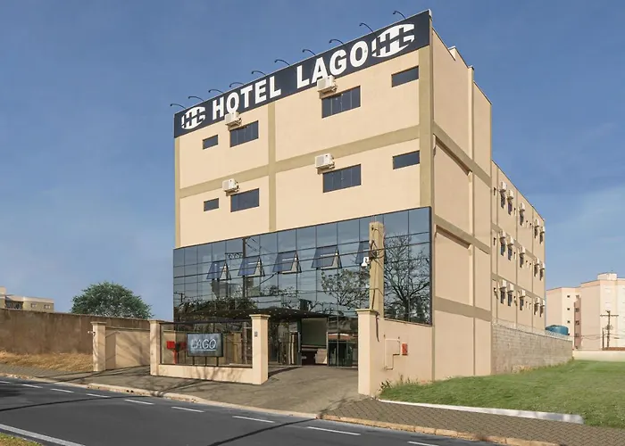 Hotel Lago Araras
